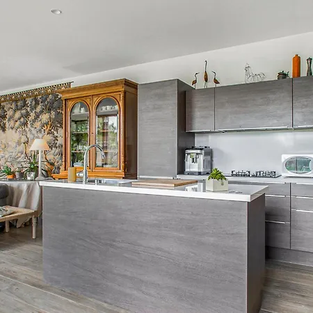 In With Kitchen Le Mesnil-Jourdain